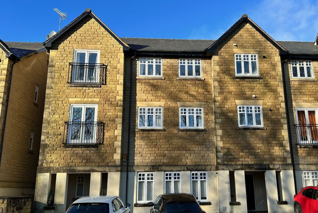 The Colonnade, Lancaster, LA1