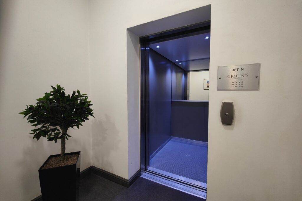 Kershaw Drive, The Residence Kershaw Drive, LA1