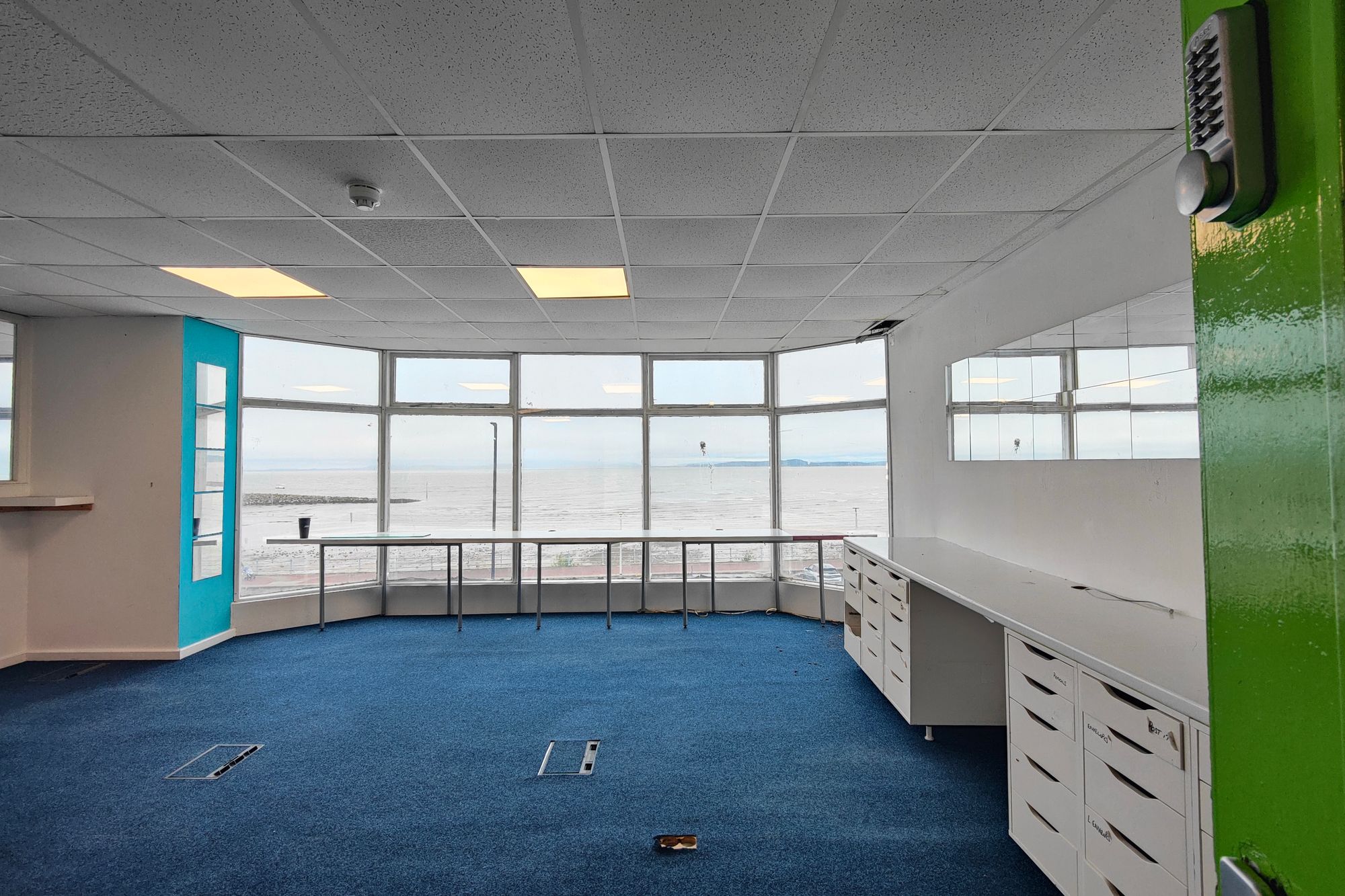 Second Floor, Marine Road Central Image